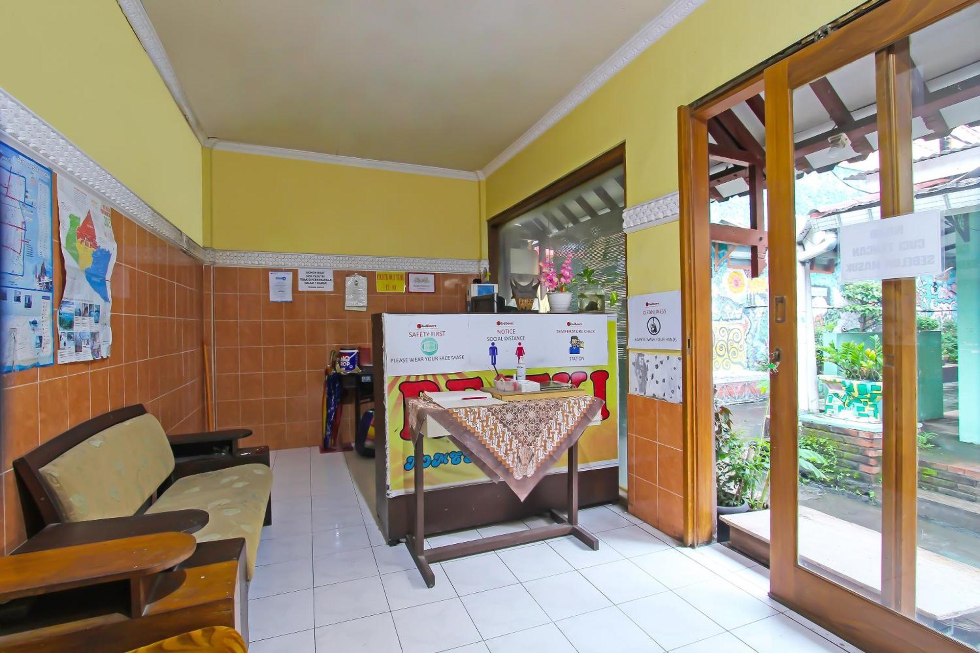 Spot On 91911 Rejeki Homestay Syariah Malioboro ジョグジャカルタ エクステリア 写真